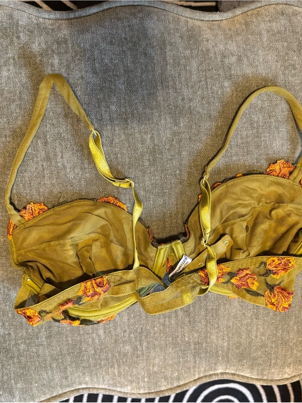 Olive Green Italian Floral Embroidered Fairycore Underwire Bra in 36C/D - Picture 6 of 11